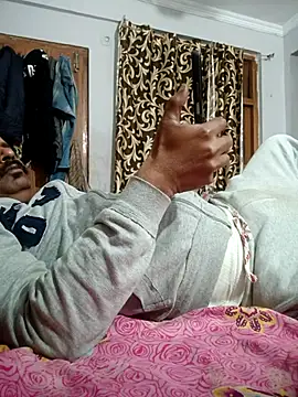 Snapshot of vardh033 chatting on 02/02/26, 01:21 vardh033 online show from 02/02/26, 01:21