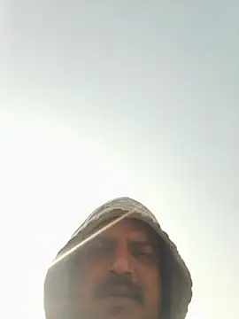 Snapshot of vardh033 chatting on 01/10/26, 05:47 vardh033 online show from 01/10/26, 05:47