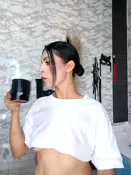 AlisSon  hot online show from 11/05/25, 09:18