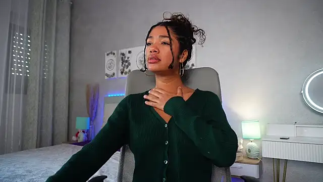 Snapshot of LibertyLust chatting on 11/12/25, 08:29 LibertyLust online show from 11/12/25, 08:29