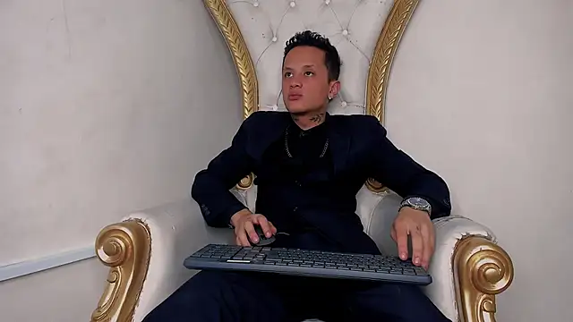 Snapshot of SkinnyZetth chatting on 10/24/25, 05:06 SkinnyZetth online show from 10/24/25, 05:06