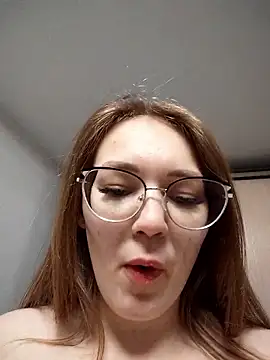 Snapshot of AlisaWyn chatting on 01/11/26, 10:22 AlisaWyn online show from 01/11/26, 10:22