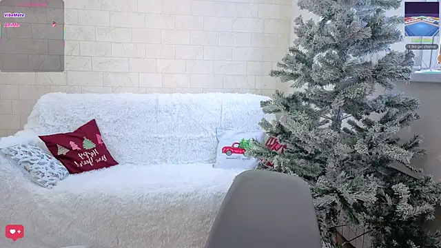 AlisaWyn online show from 11/30/25, 08:37