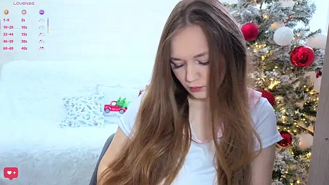 AlisaWyn online show from 12/17/25, 03:22