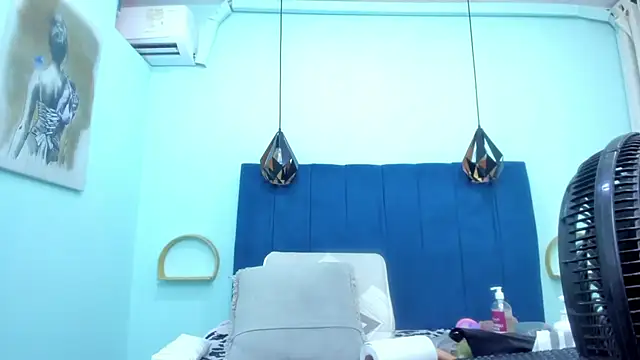 Adrianasex 69x online show from 03/27/26, 08:26