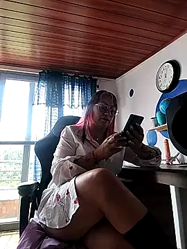 sexxx mia online show from 09/17/25, 05:04