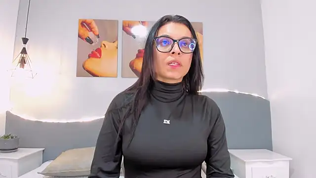 Sara mora  online show from 05/28/26, 11:49