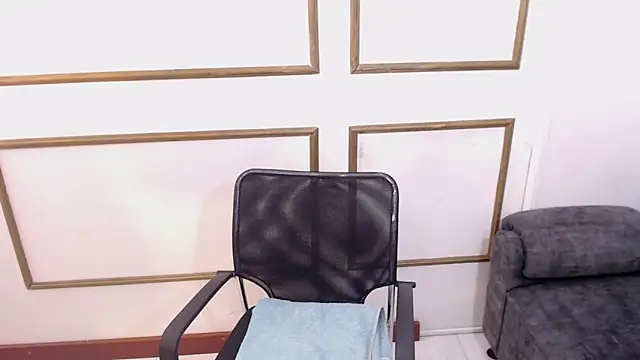 veronica em1 online show from 04/11/26, 01:15