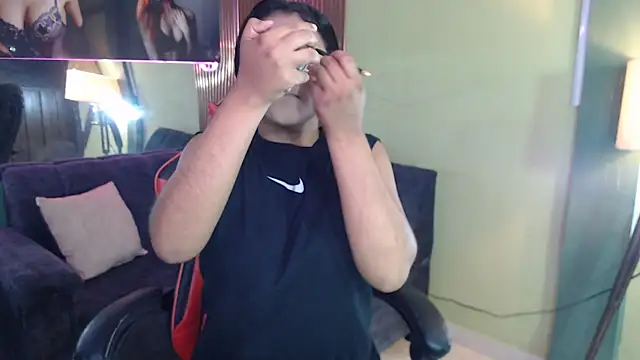 veronica em1 online show from 11/07/25, 03:16