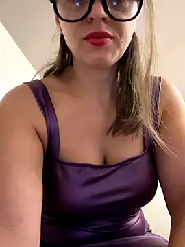 Snapshot of ladywithbigass chatting on 09/12/25, 04:45 ladywithbigass online show from 09/12/25, 04:45