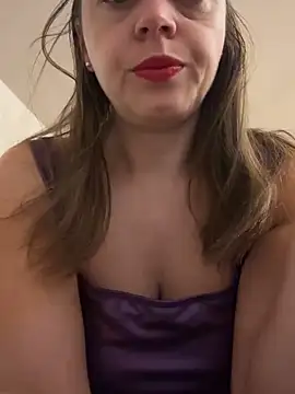 Snapshot of ladywithbigass chatting on 10/11/25, 04:35 ladywithbigass online show from 10/11/25, 04:35