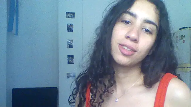 Snapshot of Souphicherry chatting on 10/16/25, 07:11 Souphicherry online show from 10/16/25, 07:11