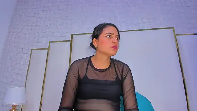 Snapshot of thalia888_ chatting on 11/22/25, 07:13 thalia888 online show from 11/22/25, 07:13