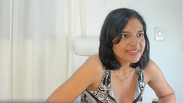 Snapshot of thalia888_ chatting on 09/13/25, 07:25 thalia888 online show from 09/13/25, 07:25