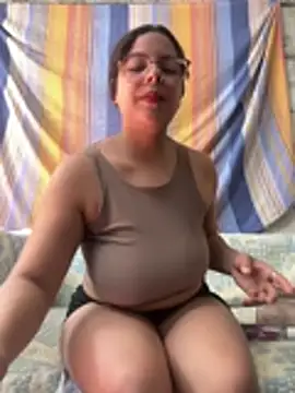 Snapshot of MiaCollinssx chatting on 07/22/26, 03:36 MiaCollinssx online show from 07/22/26, 03:36