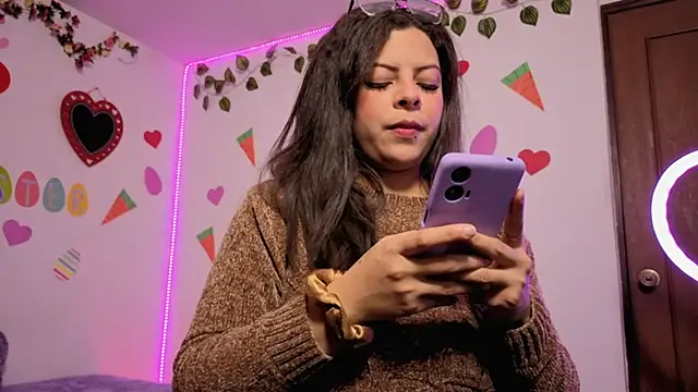 MiaCollinssx online show from 04/12/26, 01:36