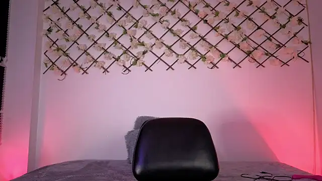 MiaCollinssx online show from 10/06/25, 05:13