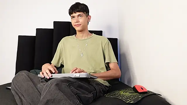 alexmark  online show from 10/06/25, 01:23