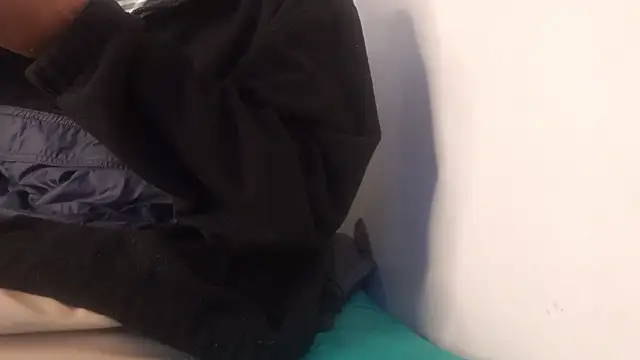 Snapshot of alexmark_ chatting on 02/17/26, 01:19 alexmark online show from 02/17/26, 01:19