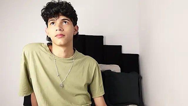 alexmark  online show from 09/19/25, 01:48