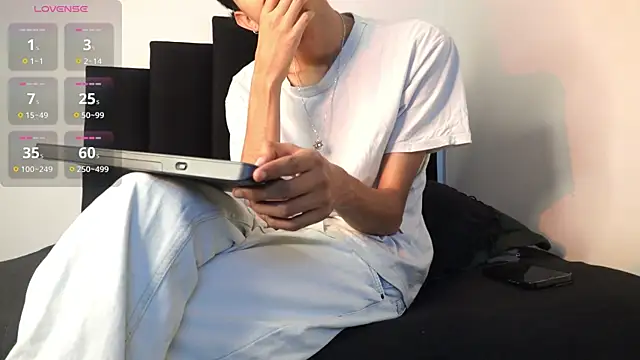 alexmark  online show from 12/16/25, 01:37