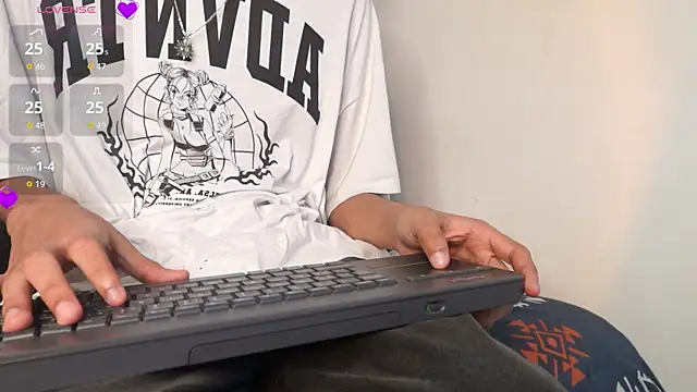 Snapshot of alexmark_ chatting on 01/16/26, 12:53 alexmark online show from 01/16/26, 12:53