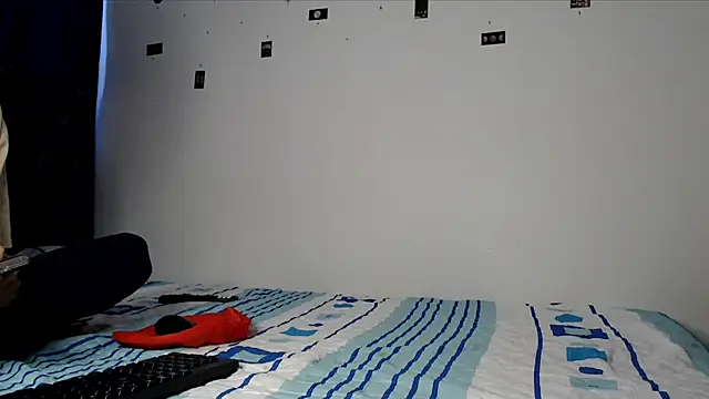 Snapshot of alexmark_ chatting on 05/25/26, 04:38 alexmark online show from 05/25/26, 04:38