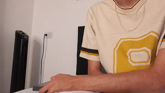 Snapshot of alexmark_ chatting on 02/26/26, 07:25 alexmark online show from 02/26/26, 07:25