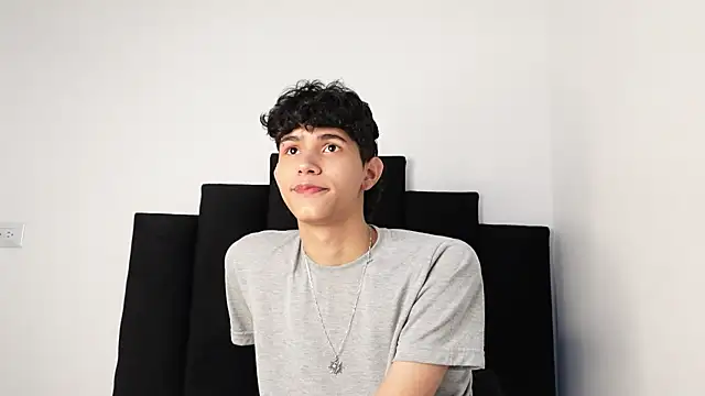 alexmark  online show from 09/17/25, 03:03