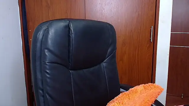 melikaronit2 online show from 11/05/25, 05:05