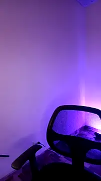 Snapshot of SiennaValera chatting on 11/29/25, 12:16 SiennaValera online show from 11/29/25, 12:16