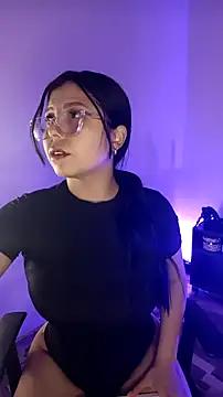 Snapshot of SiennaValera chatting on 11/26/25, 04:07 SiennaValera online show from 11/26/25, 04:07