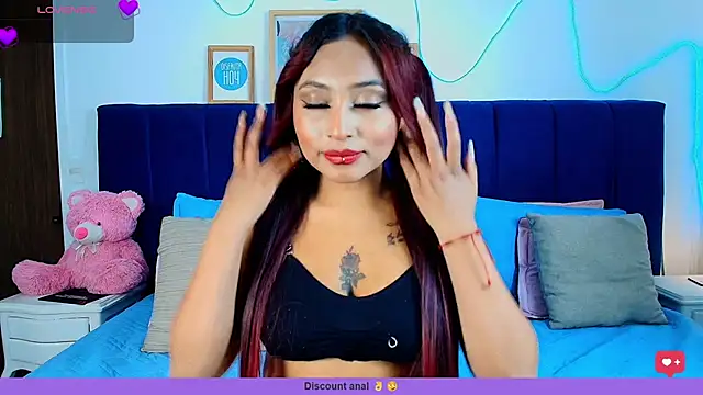 Naiaa Cruz online show from 04/07/26, 07:48