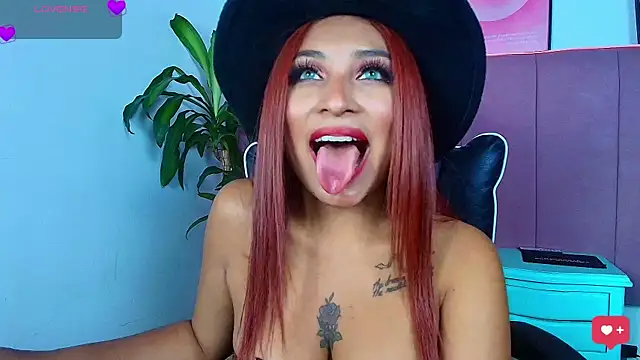 Naiaa Cruz online show from 03/05/26, 07:54