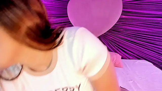 Snapshot of krystal_swift chatting on 03/24/26, 03:06 krystal swift online show from 03/24/26, 03:06