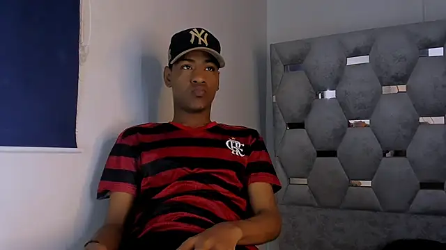 tiago xxx  online show from 10/20/25, 08:09