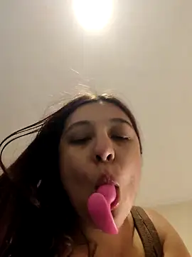 caronicole77 online show from 03/08/26, 02:37