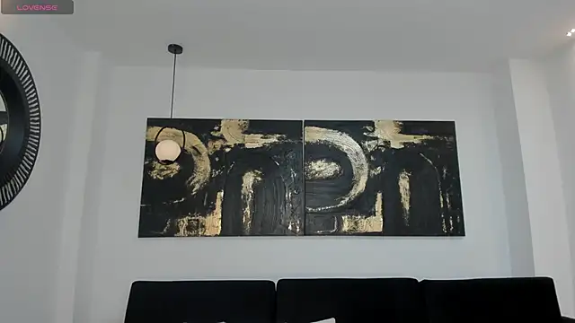 LeahNovac online show from 11/26/25, 11:21