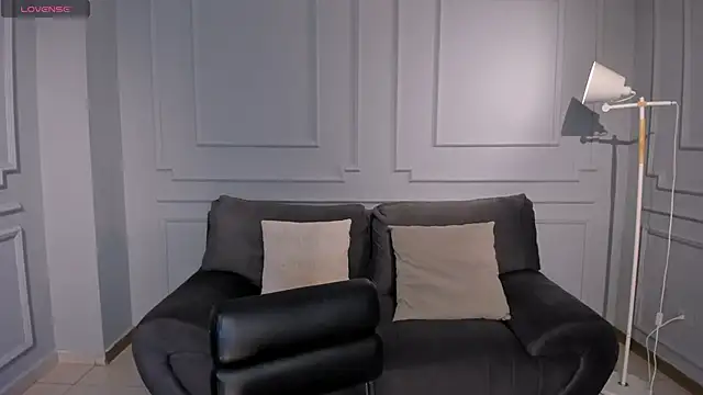 LeahNovac online show from 10/11/25, 11:22