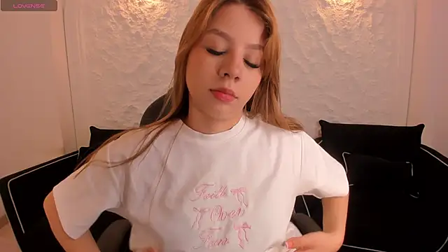 TiffannySins online show from 04/15/26, 03:45