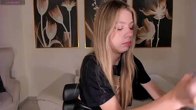 TiffannySins online show from 05/30/26, 05:40