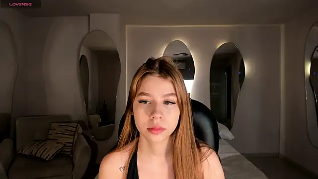 TiffannySins online show from 04/19/26, 05:14