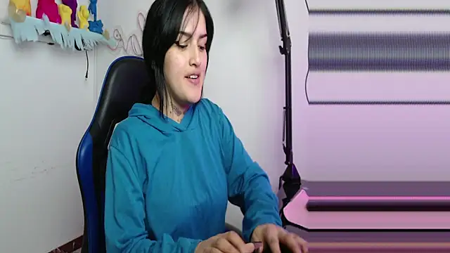 sari belle online show from 10/08/25, 10:17