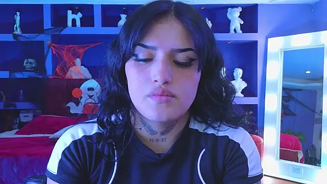 sari belle online show from 10/30/25, 04:11