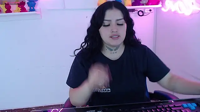 sari belle online show from 03/13/26, 04:06