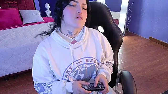 sari belle online show from 11/28/25, 08:20