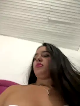 Luciaparker03 online show from 11/18/25, 04:05