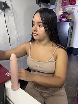 Luciaparker03 online show from 02/08/26, 08:17