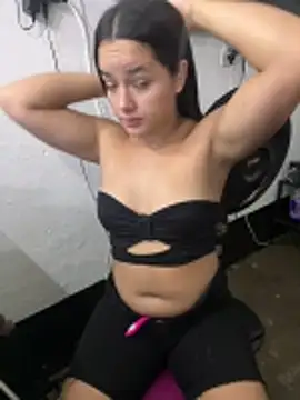 Luciaparker03 online show from 06/12/26, 12:58