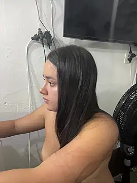 Luciaparker03 online show from 05/28/26, 02:12